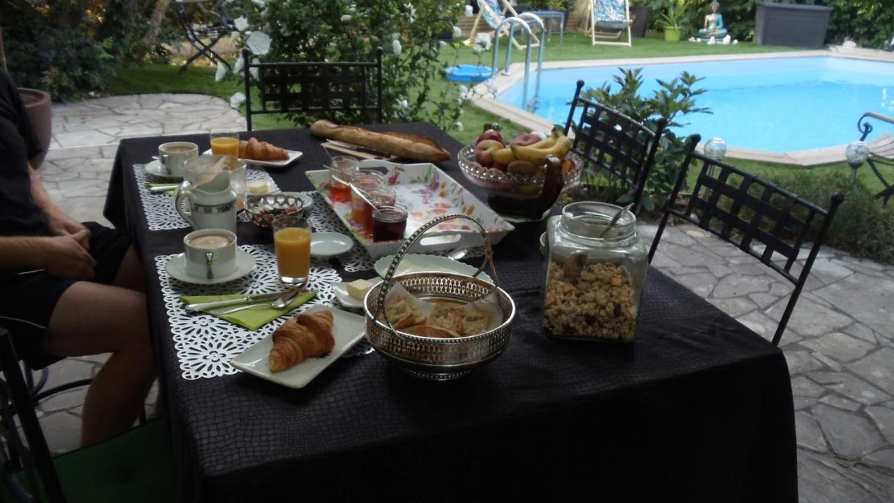 Les Landes Hotel Rilhac-Rancon Екстериор снимка