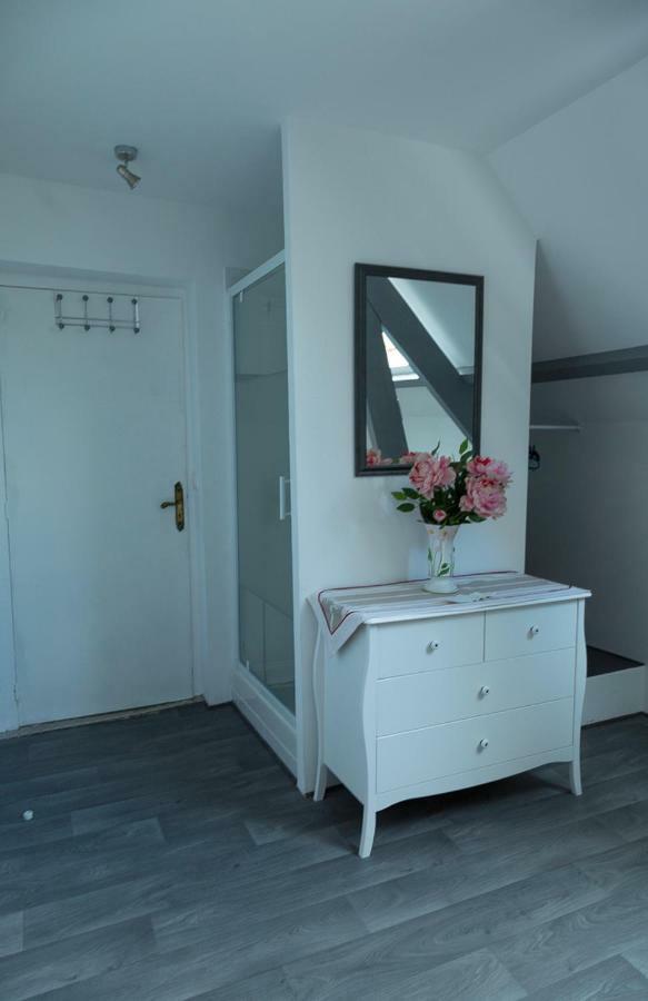 Les Landes Hotel Rilhac-Rancon Екстериор снимка